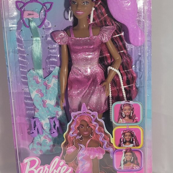 Barbie Fun and Fancy Doll & Accessoriers Set, Extra Outfits & Accessories - Picture 10 of 16